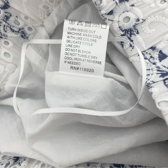 Lucy Paris White and Blue Embroidered Eyelet Skirt Size Large Inner Lining EUC - Picture 8 of 10